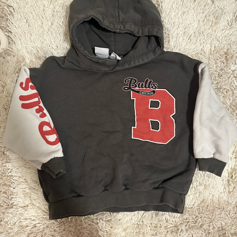 Kids Chicago Bulls Hooded Sweatshirt - Black and White with Red Accent